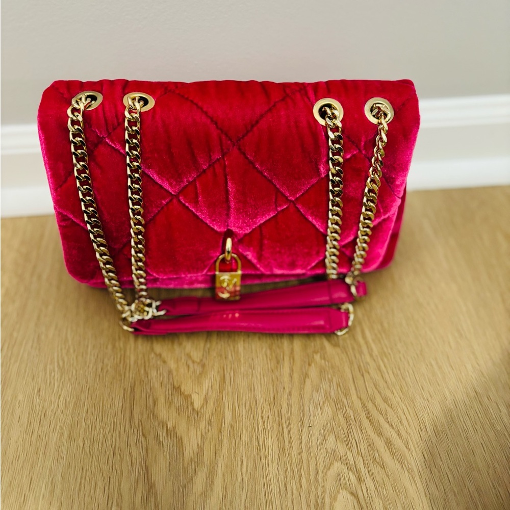 Steven Madden velvet Luxurious Pink Quilted Chain Bag